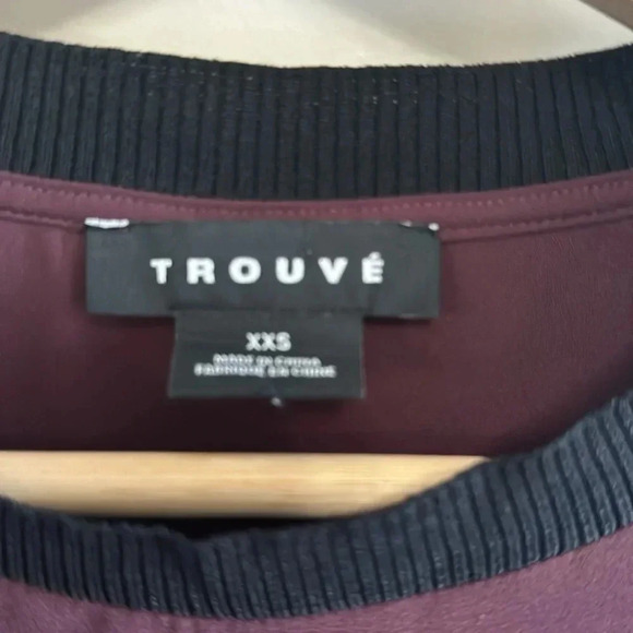 Tie back sleeveless blouse with tie back - Picture 3 of 4